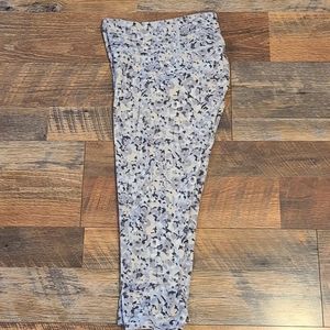Lululemon cropped pants